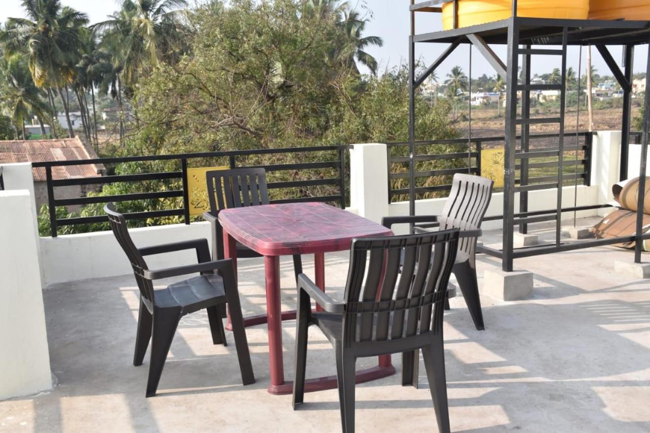 Coconut Homestay Hampi Exterior foto
